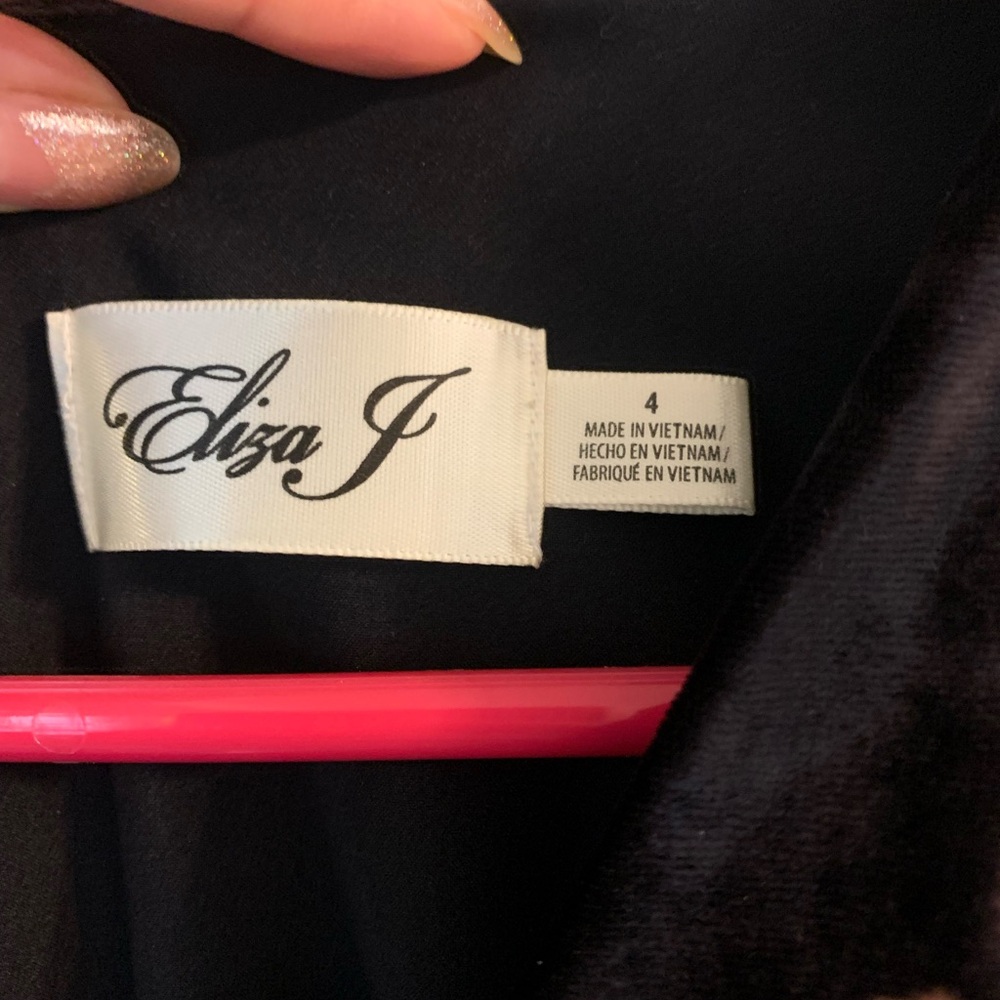 Eliza J Black and Gold Velvet Midi Dress - Picture 8 of 9